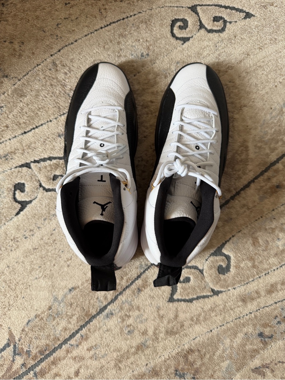 Jordan White and Black Men's Casual Sneakers